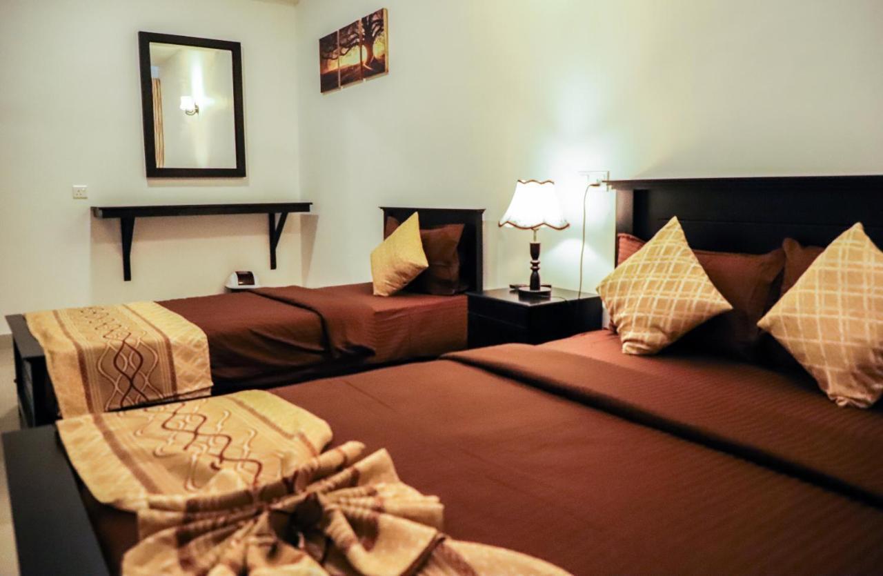 4 Aces Ella Hotel Екстериор снимка