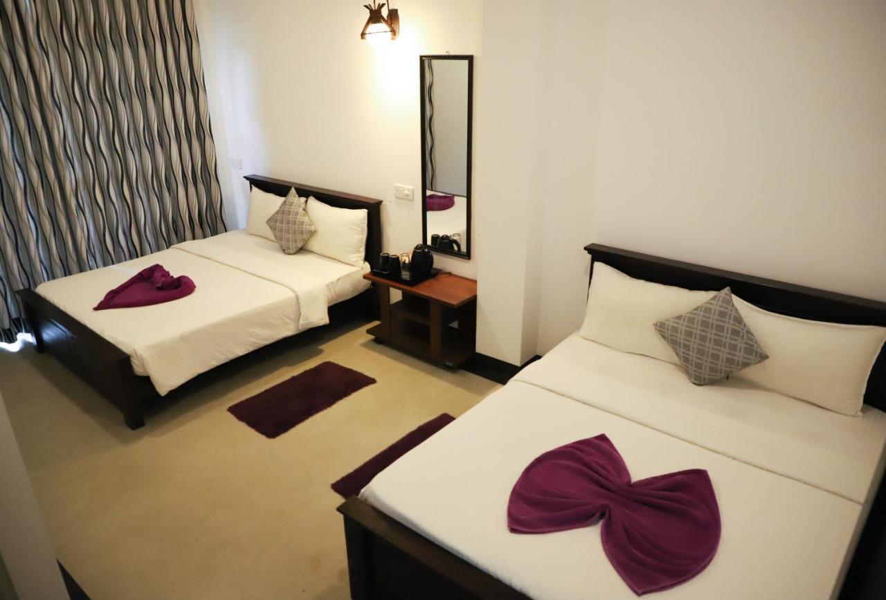 4 Aces Ella Hotel Екстериор снимка
