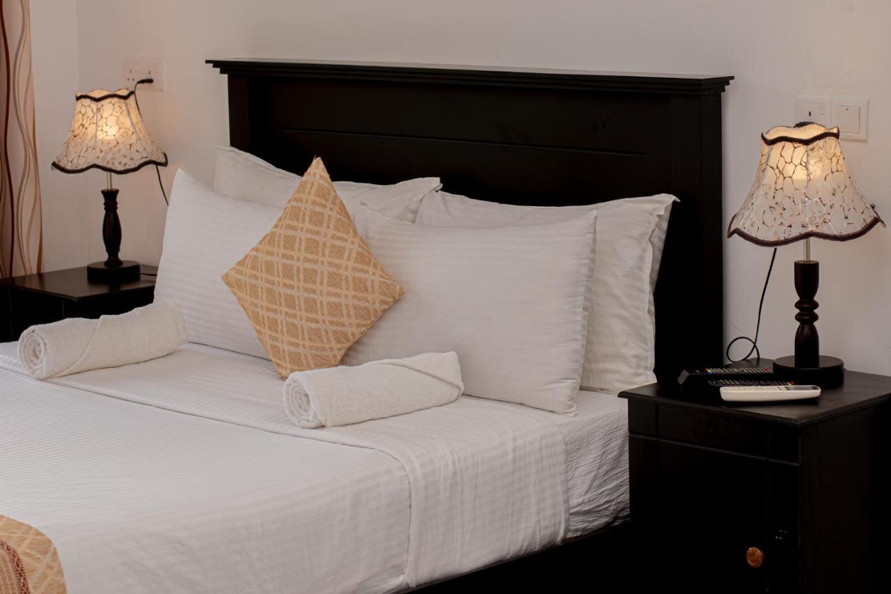 4 Aces Ella Hotel Екстериор снимка