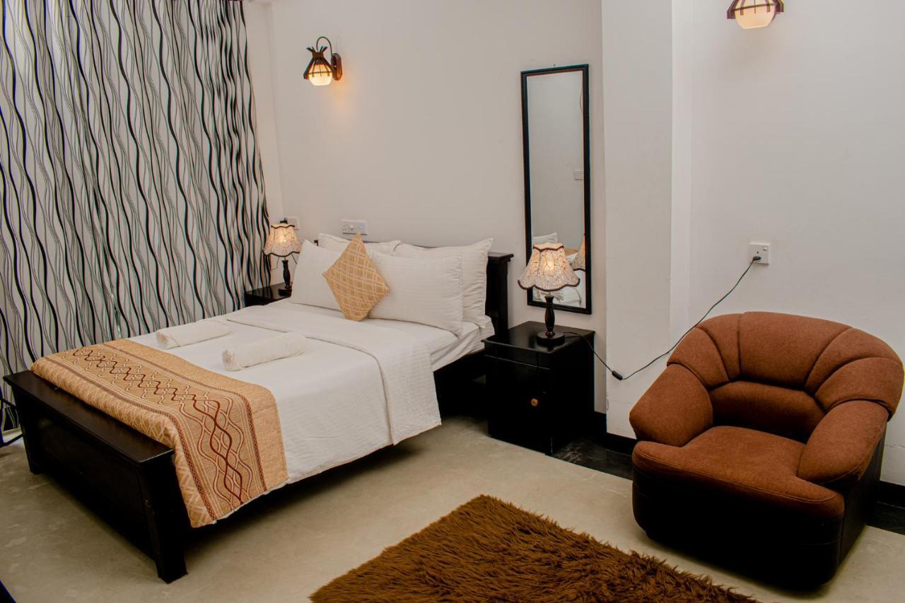 4 Aces Ella Hotel Екстериор снимка