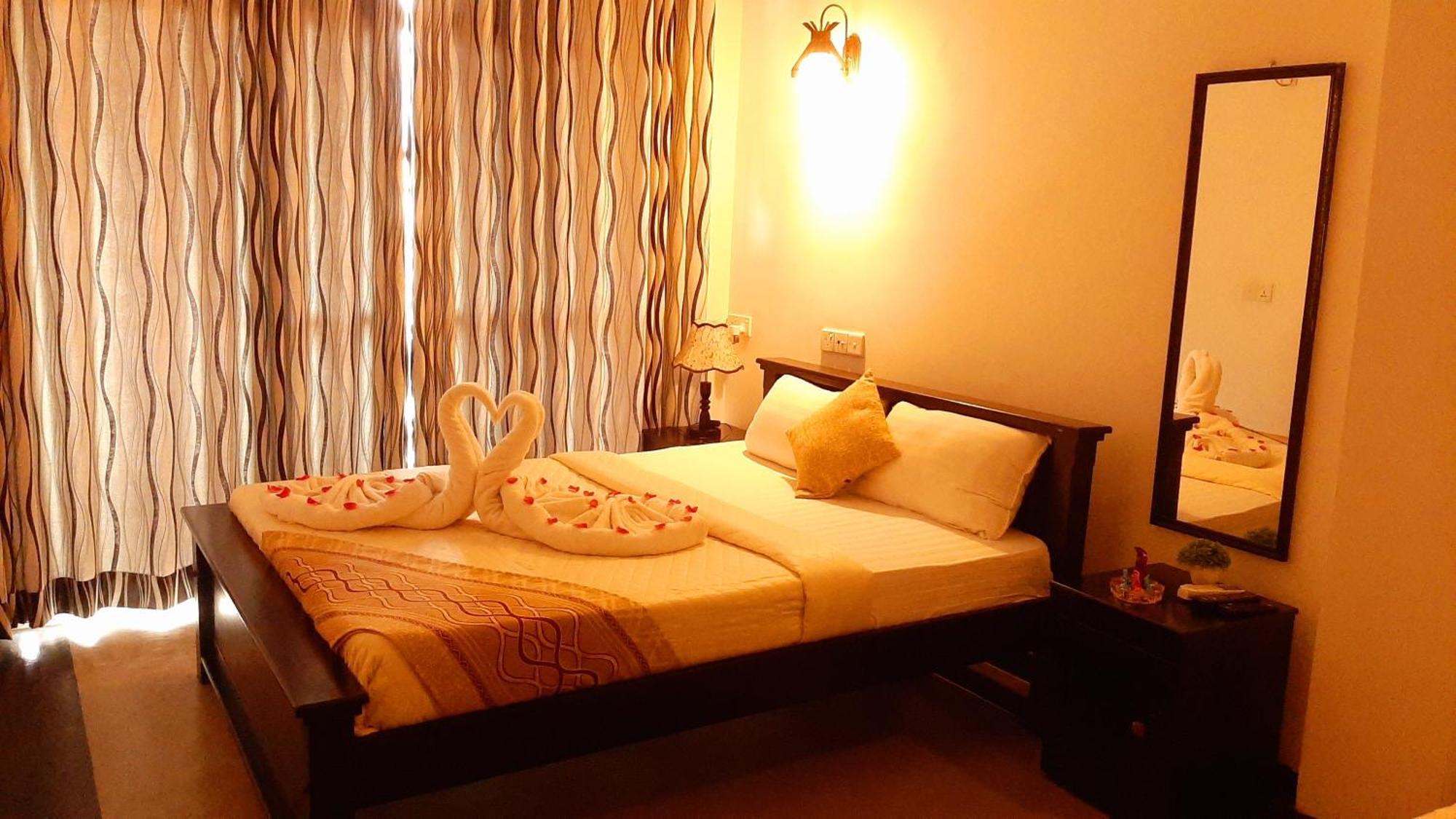 4 Aces Ella Hotel Екстериор снимка
