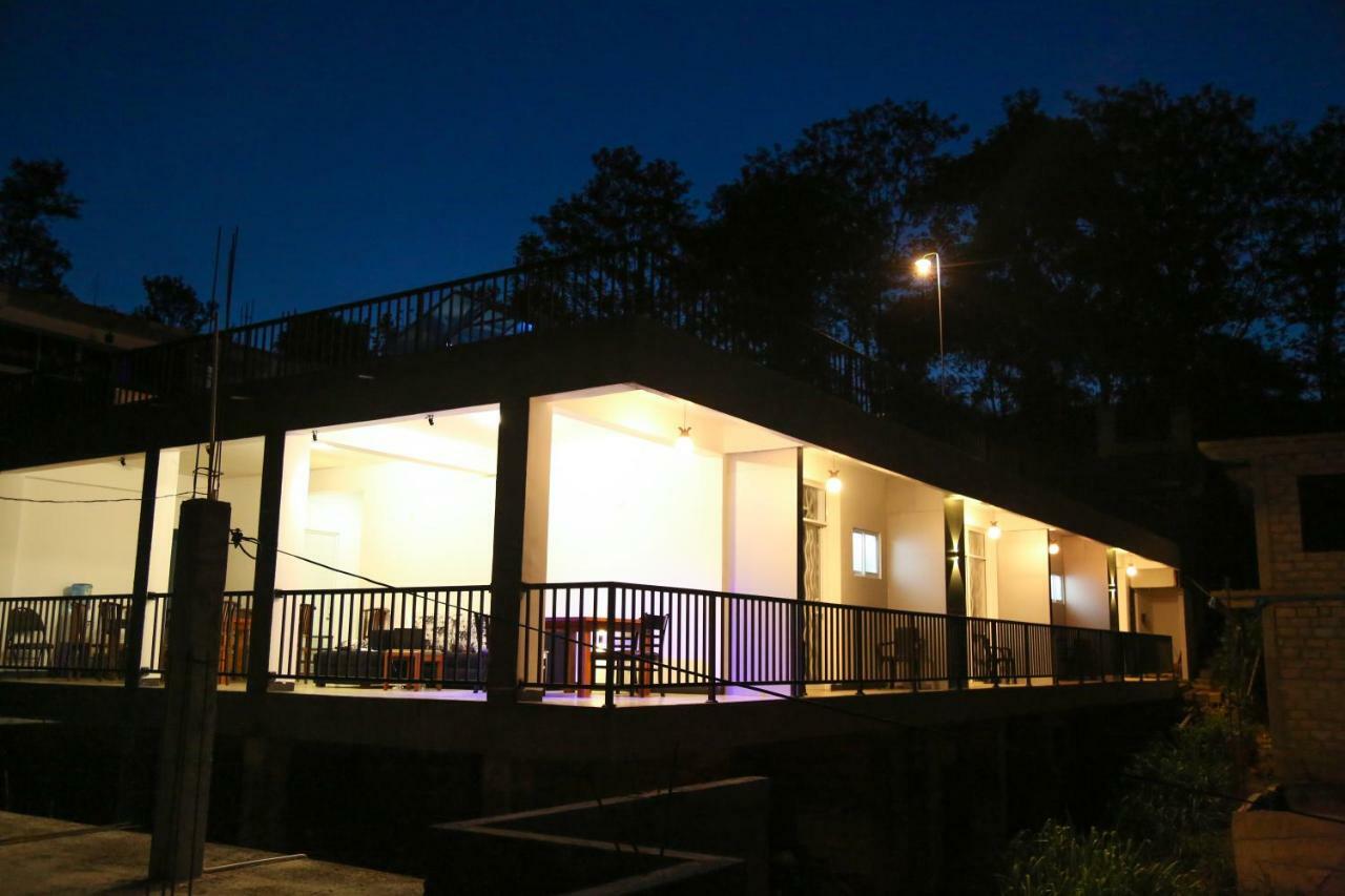 4 Aces Ella Hotel Екстериор снимка